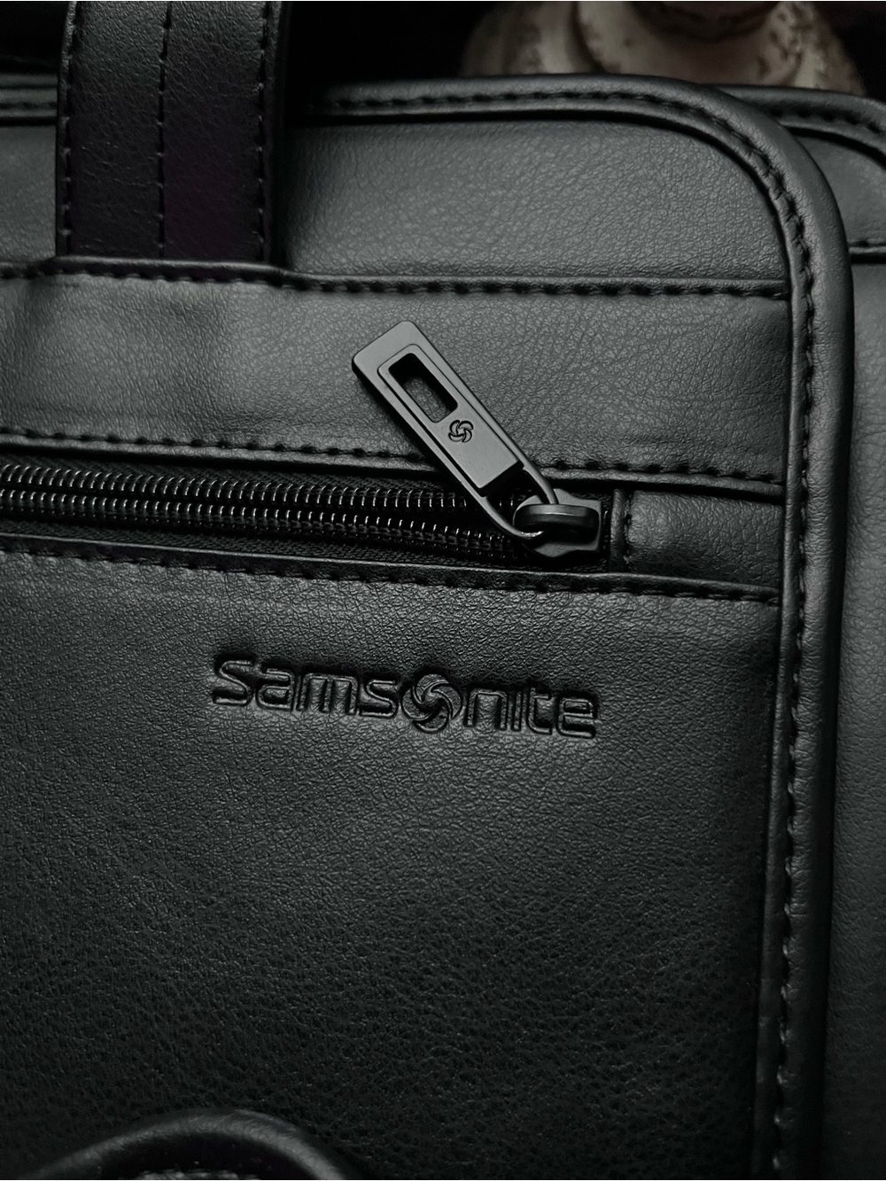 Samsonite
Expandable
Business/Genuine Leather Case
Unisex - Picture 5 of 11